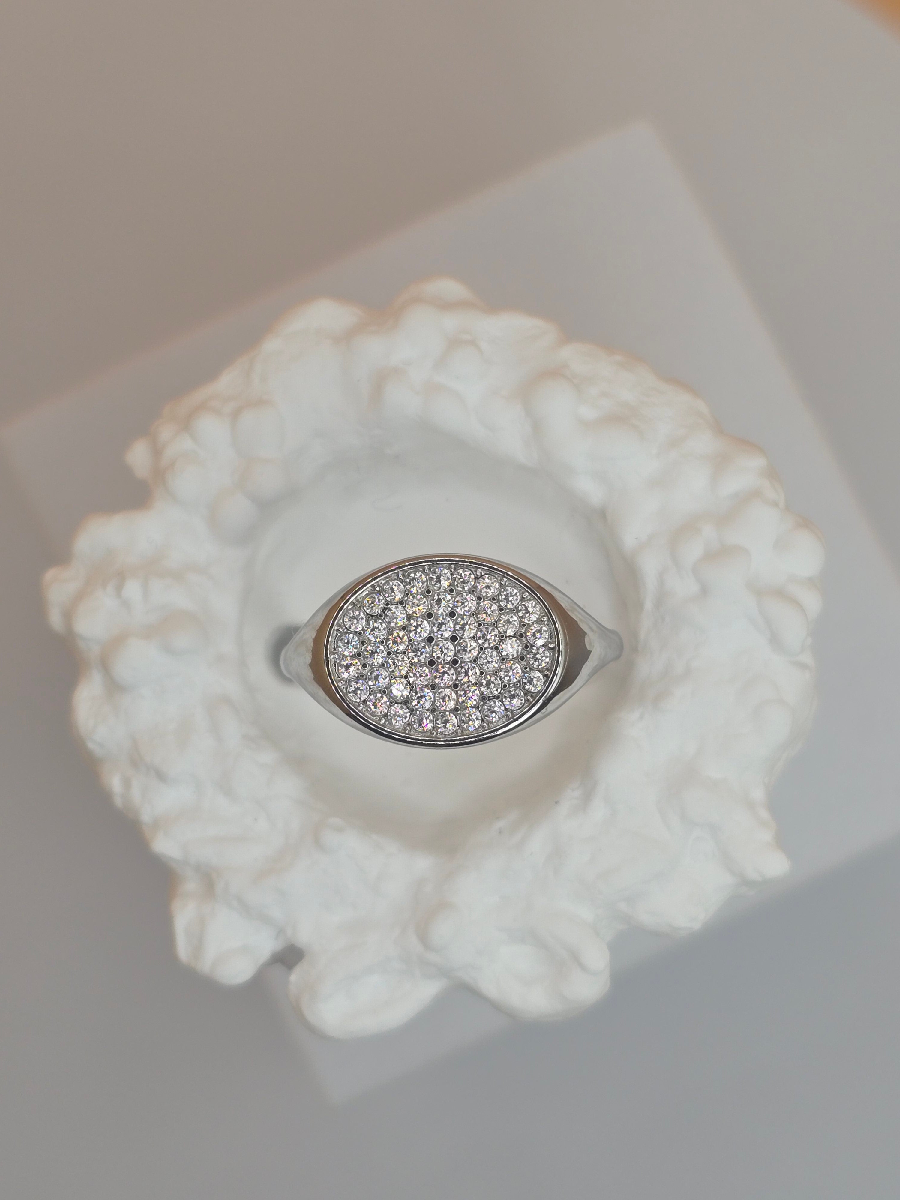 anello galassia ovale