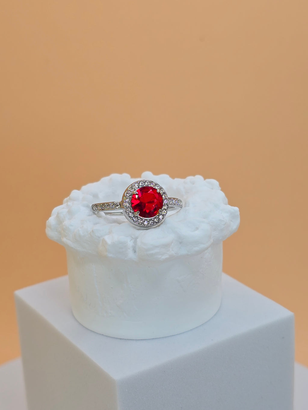 anello ninfa con zirconi rossi